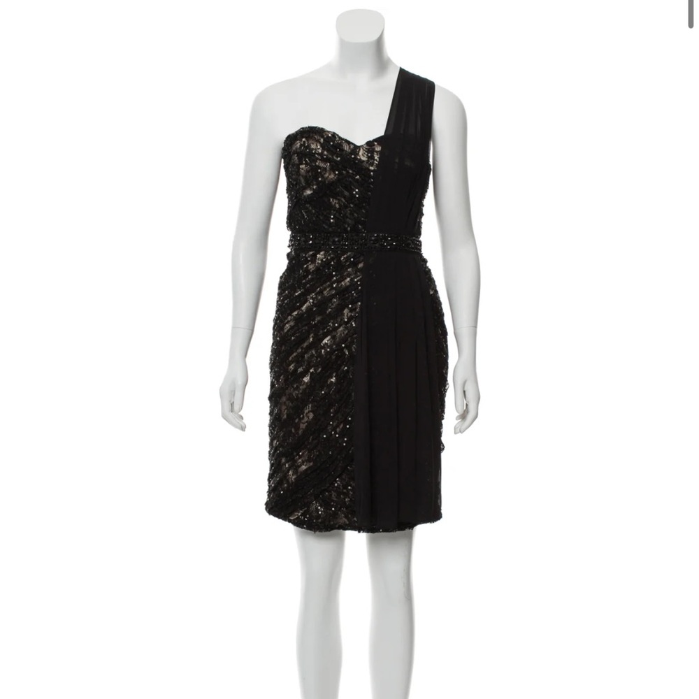 ML MONIQUE LHUILLIER
One-Shoulder Mini Dress